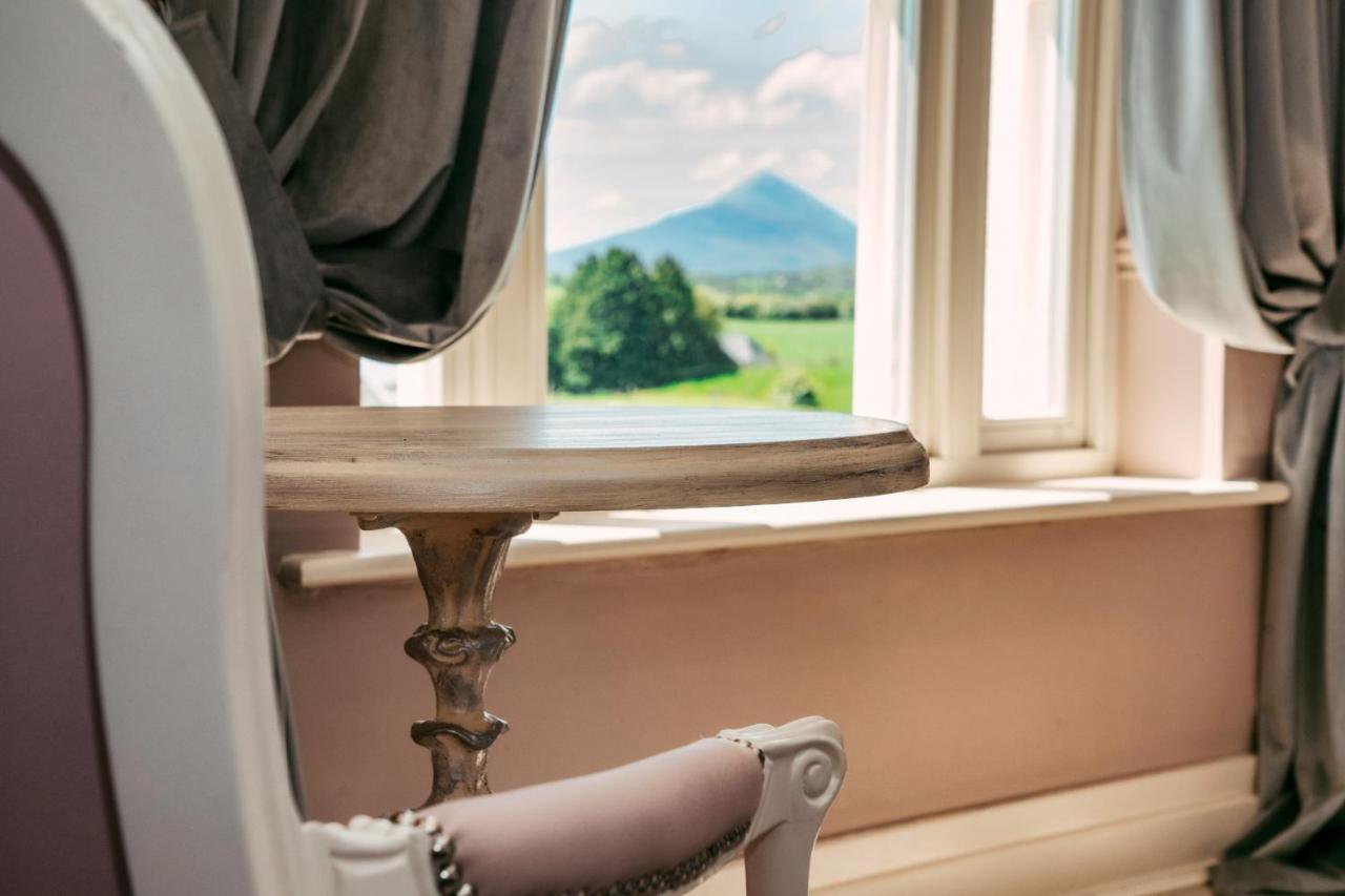 Westport Country Lodge Hotel Kültér fotó